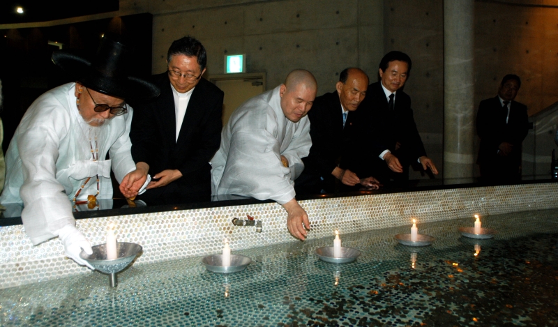 2011.08.27_KCRP 5.18 참배